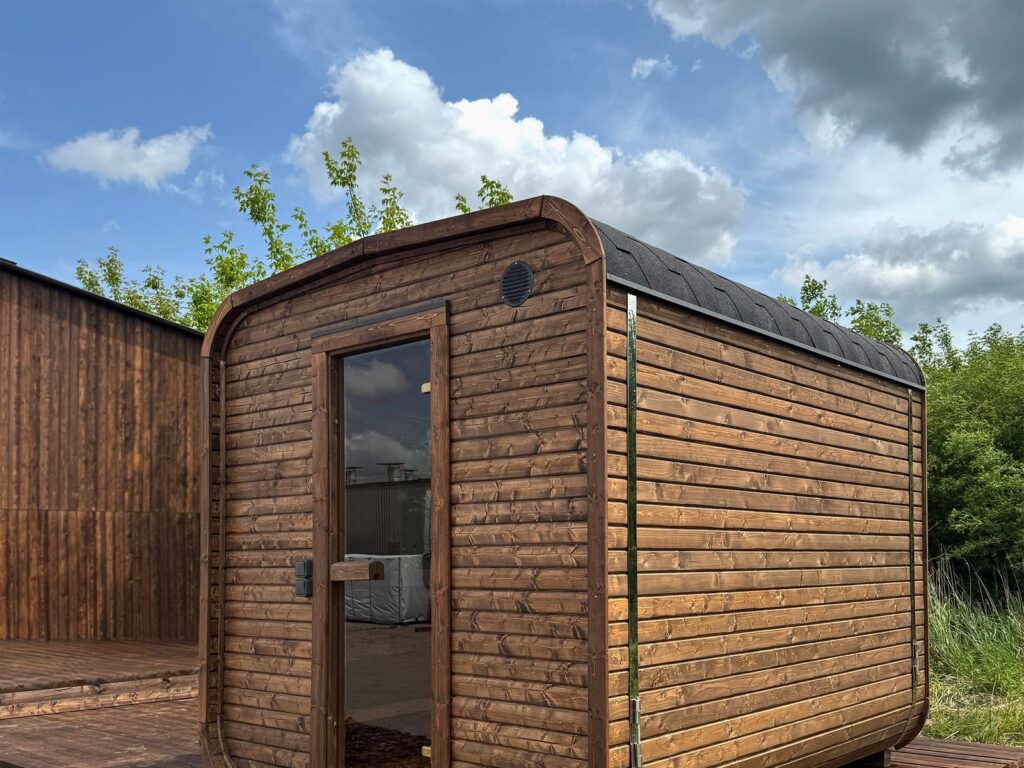 Sauna cube extérieur sur platelage